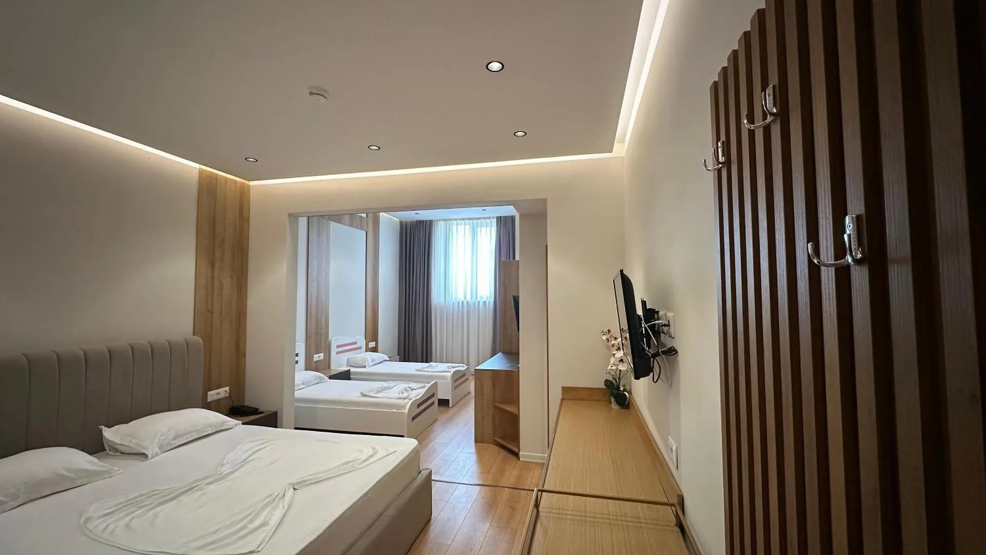 Hotel Colis Tirana