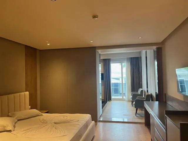 Hotel Colis Tirana 0*,